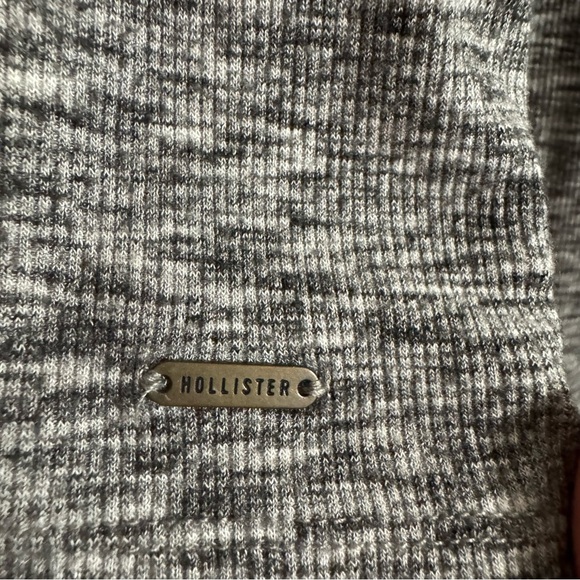 Hollister Heathered Gray Long Sleeve Blouse Size Small - Picture 4 of 5